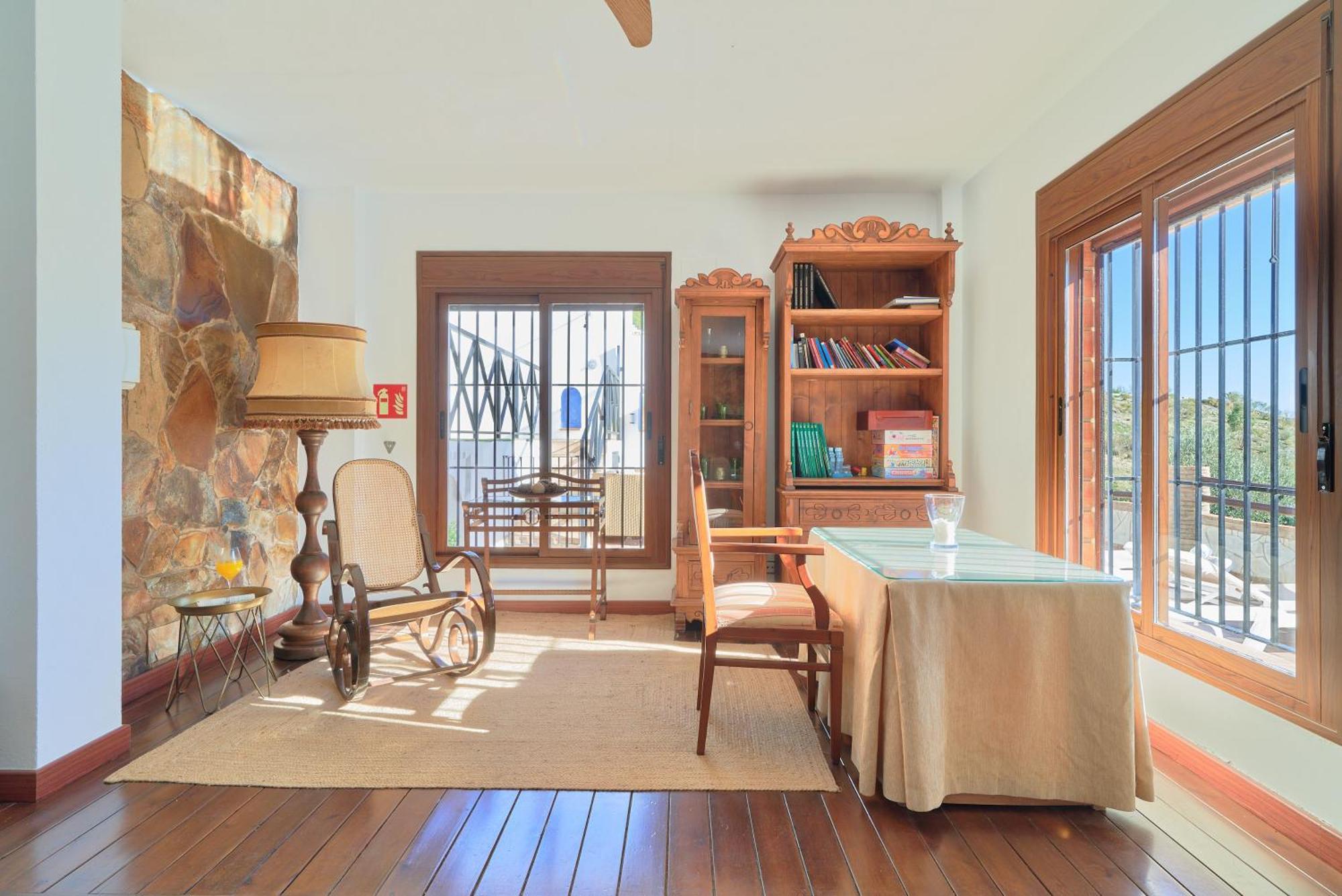 Alcaparain Con Piscina En Caminito Del Rey-carratraca Landhaus *