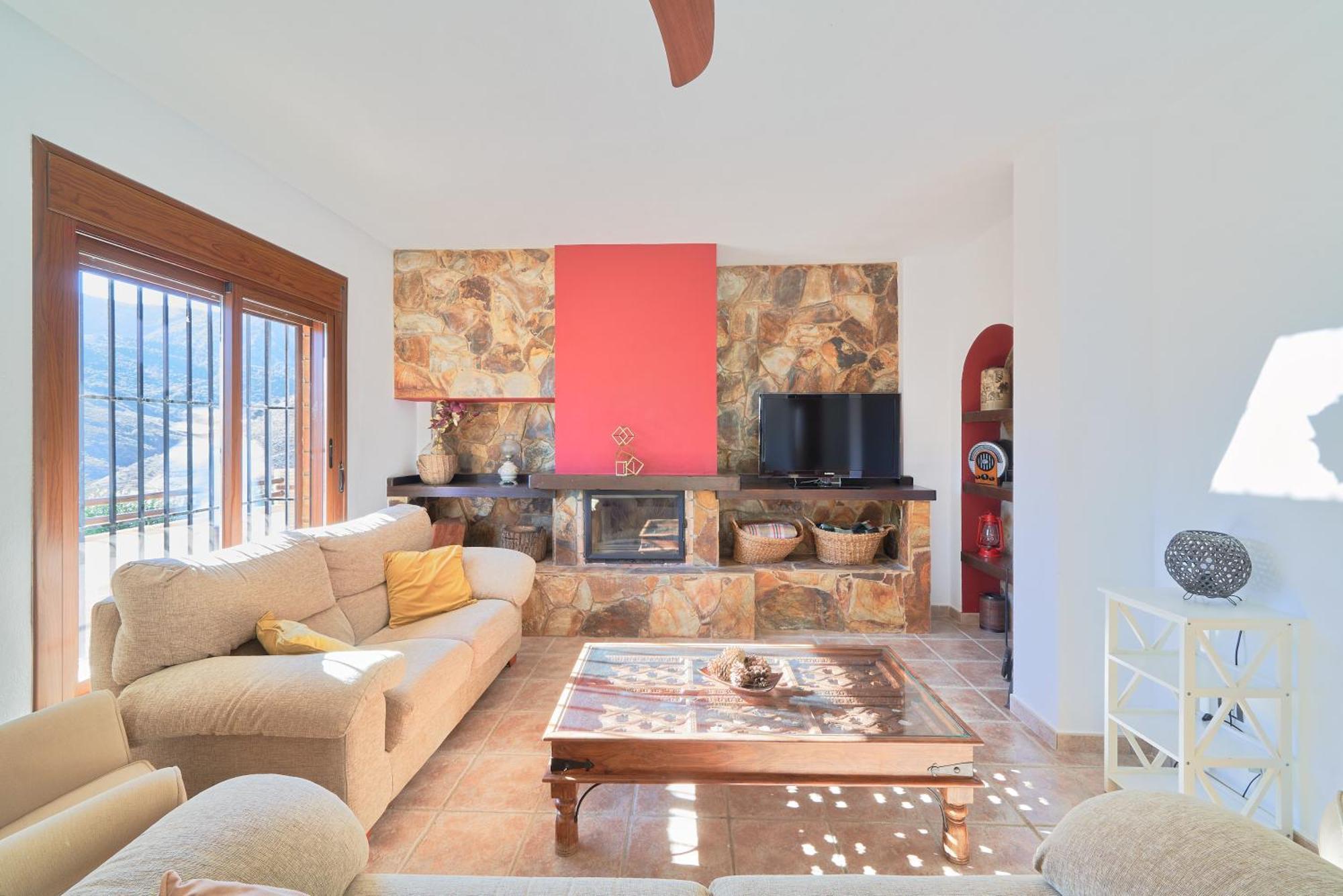 Alcaparain Con Piscina En Caminito Del Rey-carratraca Landhaus *