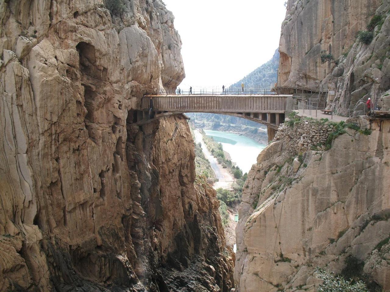 Alcaparain Con Piscina En Caminito Del Rey-carratraca Landhaus *